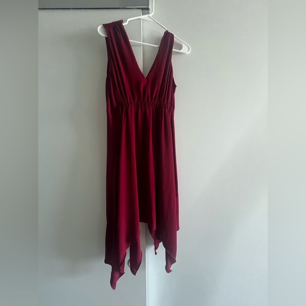 Sweet Storm Sleeveless V-Neck Handkerchief Hem Dress in Wine